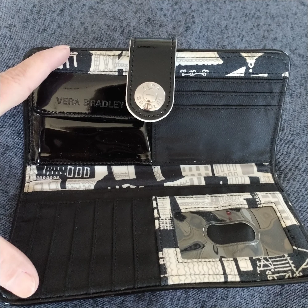 Vera Bradley Quilt & Patent Leather Black Wallet - Picture 8 of 10